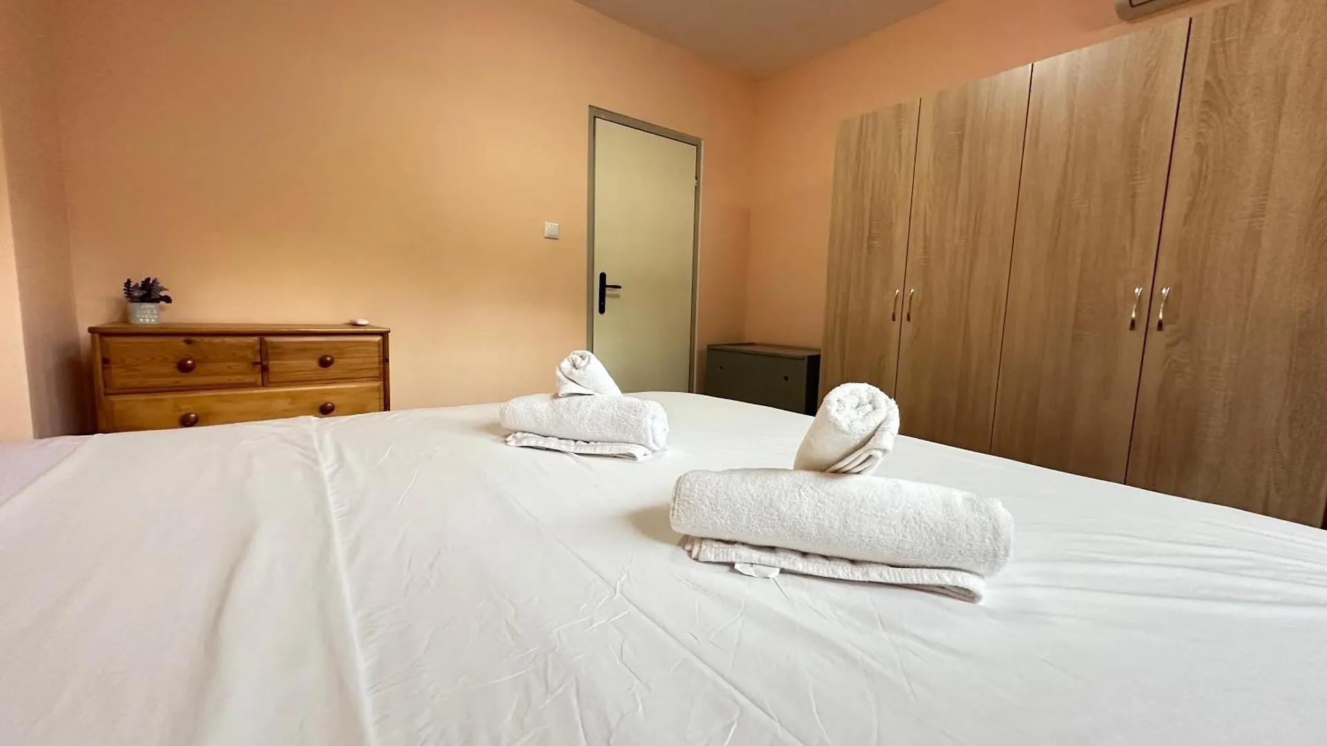 Apartment 1 Bedroom Ap Seaview Peace And Quiet Varna